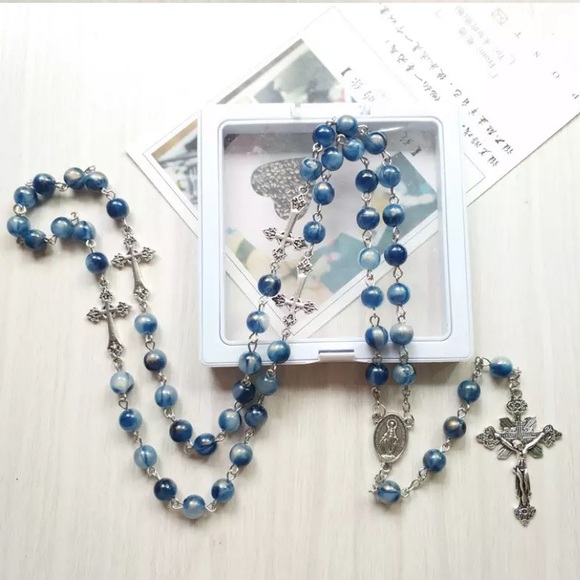 Blue marble affect acrylic resin beaded rosary - Picture 5 of 13